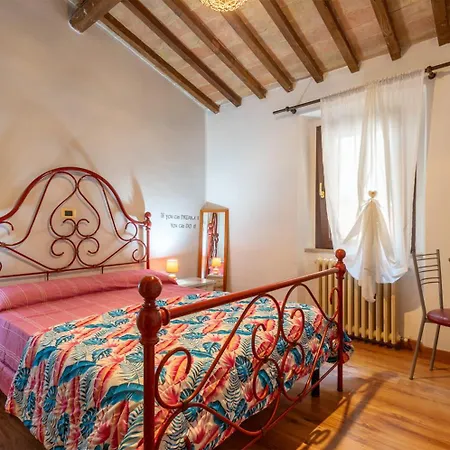 Maxi Paradiso - A Due Passi Dal Trasimeno